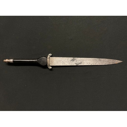 3105 - An early 18th century silver coloured metal mounted plug bayonet, 25cm blade, C-scroll cross-guard, ... 