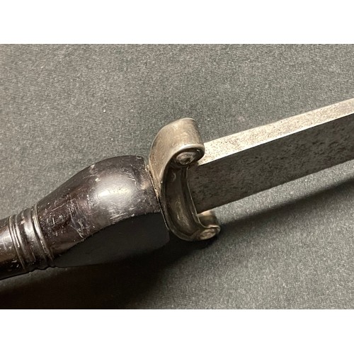 3105 - An early 18th century silver coloured metal mounted plug bayonet, 25cm blade, C-scroll cross-guard, ... 