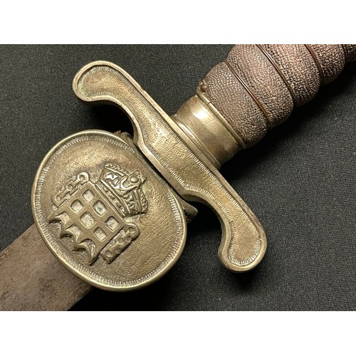 3128 - British Short Sword with double edged blade 510mm in length. No makers mark. Clamshell Guard with Ki... 