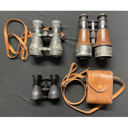 3147 - WW1 Imperial German Fernglas 08 binoculars, serial number 52196, maker marked 