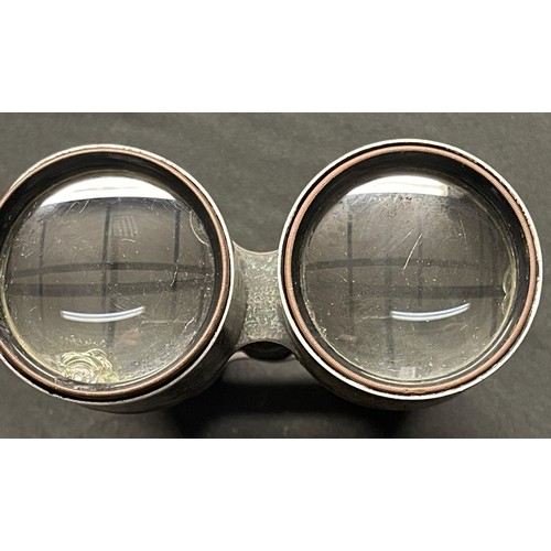 3147 - WW1 Imperial German Fernglas 08 binoculars, serial number 52196, maker marked 