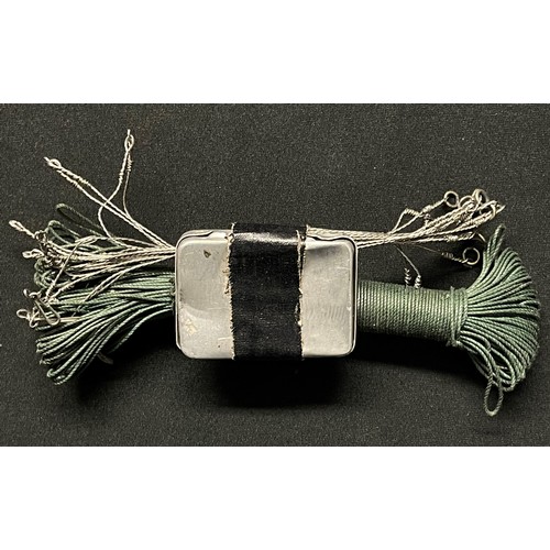 3213 - WW2 British RAF survival fishing line, stainless steel trace & a hinged box of hooks & lures. These ... 