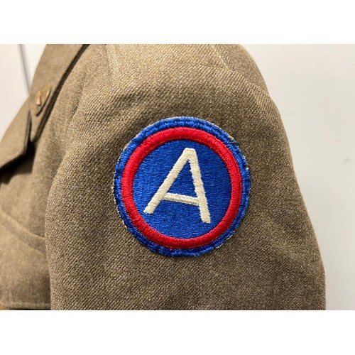 3224 - WW2 US Army Armoured Corps Ike jacket with originally sewn insignia: T5 rank stripes, Overseas servi... 