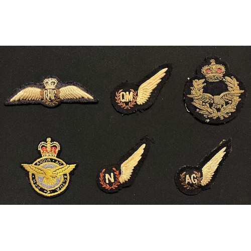 3240 - WW2 British and later RAF Pilots wings and brevettes to include: Padded Air Gunners brevette: Naviga... 