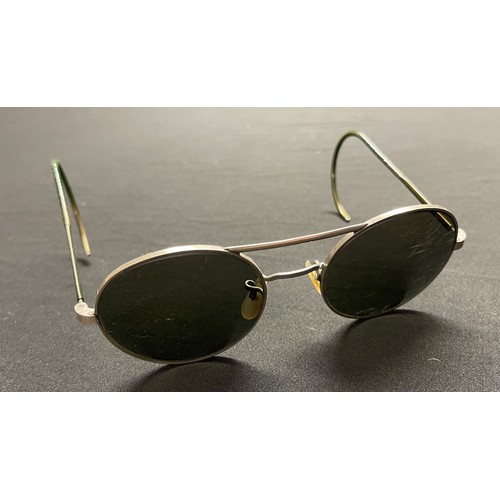 3256 - WW2 British RAF Algha Aviator Anti-Glare/sun glasses Type G, 22G/1398