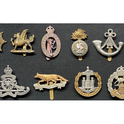 3258 - WW2 British Cap Badges plus WW1 badges to include: East Surrey Regt: 27th Lancers: WW1 Economy Royal... 