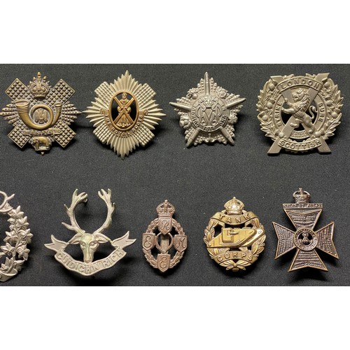 3259 - WW2 British Cap Badges plus WW1 British cap badges to include: 17th/21st Lancers: Notts & derbys: WW... 