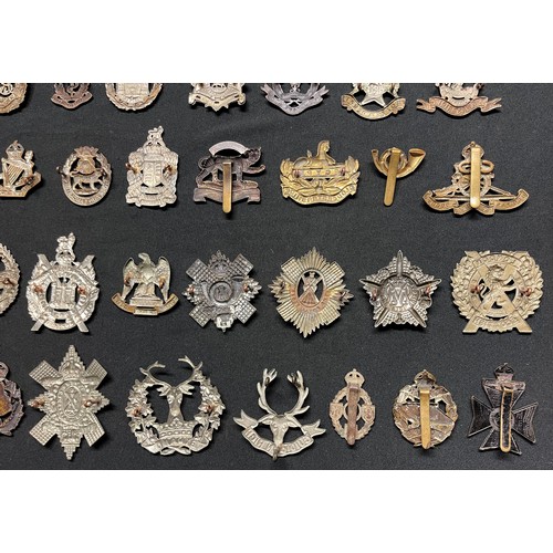 3259 - WW2 British Cap Badges plus WW1 British cap badges to include: 17th/21st Lancers: Notts & derbys: WW... 