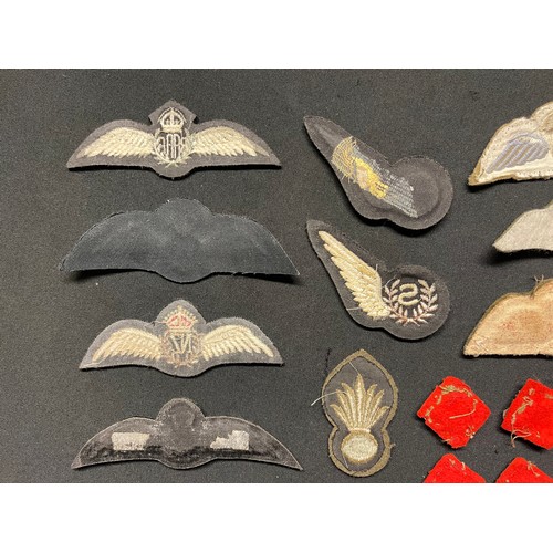 3263 - WW2 British Cloth insignia and medal ribbons.