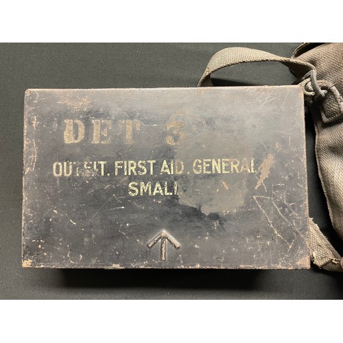 3268 - WW2 British Lightweight Gas Mask Bag dated 1943: RAF Small Pack (no divider and tabs to reverse remo... 