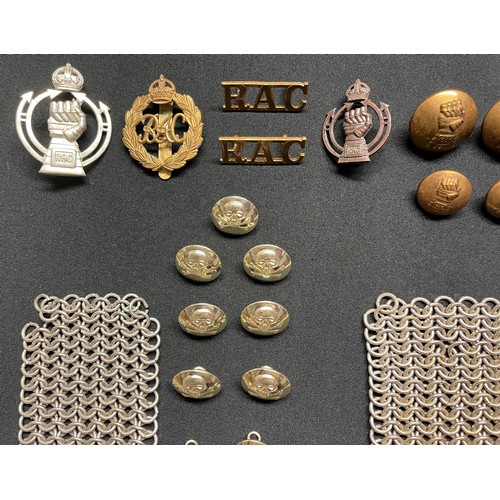 3274 - WW2 British Royal Armoured Corps Cap Badges, buttons, pair of brass shoulder titles and single offic... 