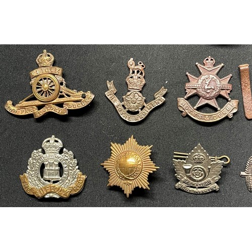 3282 - WW2 British and other militaria to include: various cap badges all a/f: WW2 Polish cap badge a/f: WW... 