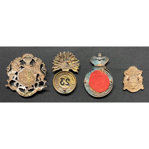 3282 - WW2 British and other militaria to include: various cap badges all a/f: WW2 Polish cap badge a/f: WW... 