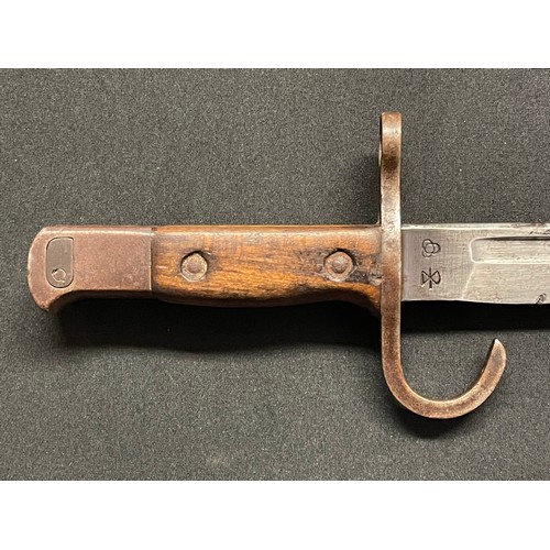 3313 - WW2 Japanese Arisaka Type 30 bayonet with single edged fullered blade 395mm in length, maker marked ... 