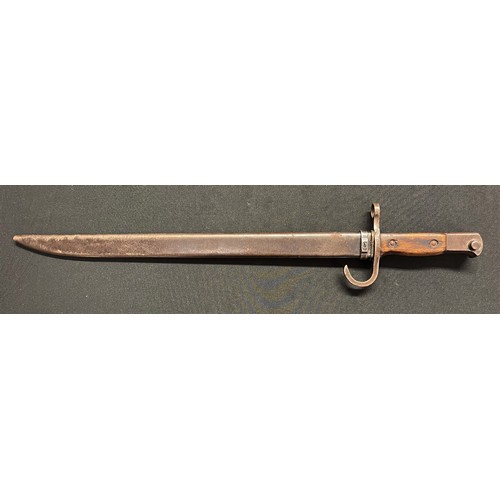 3313 - WW2 Japanese Arisaka Type 30 bayonet with single edged fullered blade 395mm in length, maker marked ... 