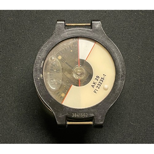 3321 - WW2 Third Reich Luftwaffe AK 30 FL 23235-1 Wrist Compass. No strap. Working order. Number 3841562.