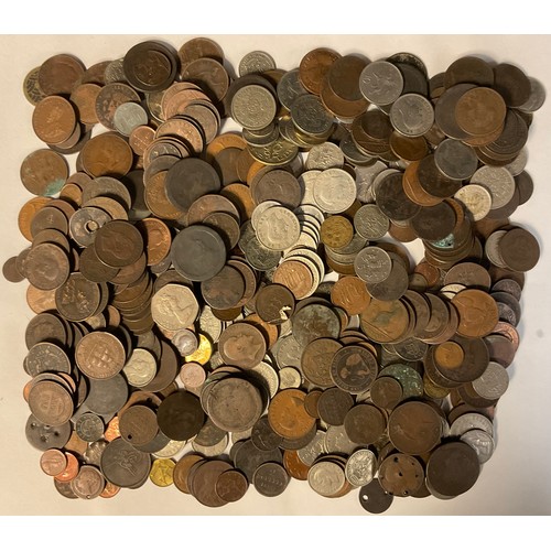 578 - Numismatics, large quantity of UK, Channel Is & Foreign circulated base metal coins, some collectibl... 