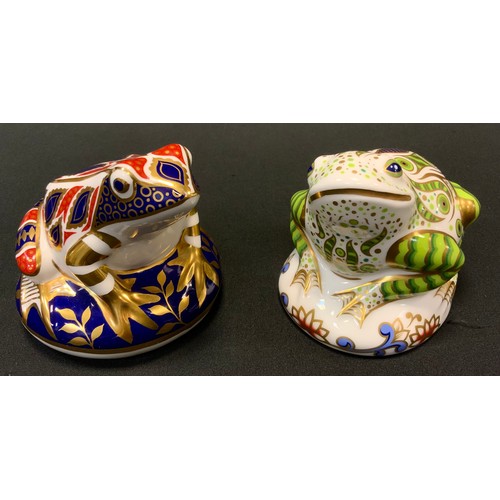 15 - A Royal Crown Derby paperweight, Toad, limited edition 2561/3,500, gold stopper;  another Imari Frog... 