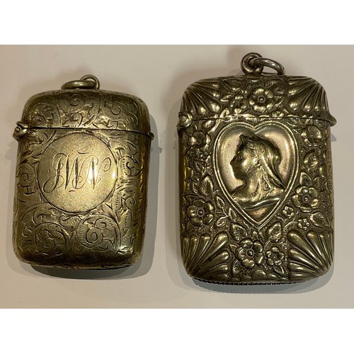 335 - A 19th century vesta case, embossed with Queen Victoria's head; another vesta case (2)