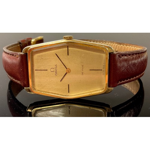 495 - A gentleman's Omega De Ville watch, the hexagonal champagne face with baton indicators to quarters, ... 