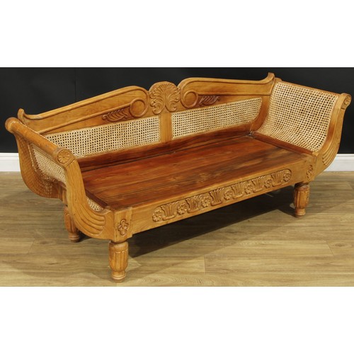 104 - A contemporary 19th century style sofa or day bed, 75cm high, 176cm wide, the seat 127cm wide and 52... 