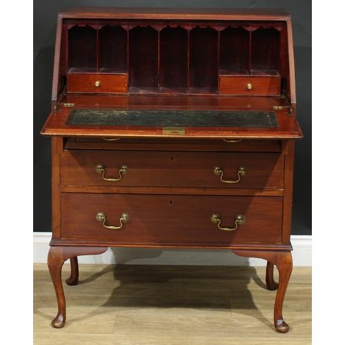 316 - An early 20th century mahogany bureau, 101cm high, 76cm wide, 44cm deep, c.1920