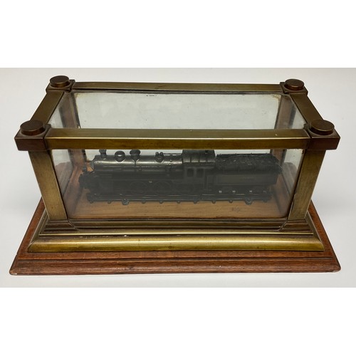 60 - A model locomotive, GC & CN, mounted for display, oak and brass case, 31.5cm wide