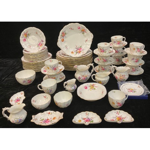 272 - A Royal Crown Derby Posies pattern dinner and tea service comprising twelve dinner plates, twelve de... 