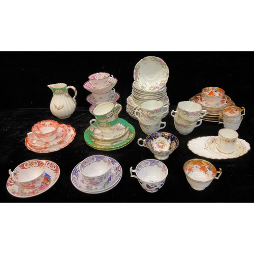 274 - A 19th century Spode 1645 Imari pattern part tea service; a Copeland tennis set; other 19th/early 20... 