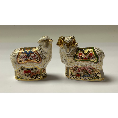 5000 - A pair of Royal Crown Derby paperweights, Imari Ram and Imari Ewe, Visitors Centre exclusives, gold ... 