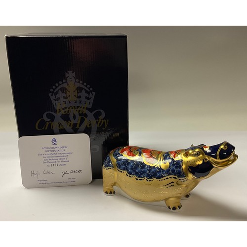 5009 - A Royal Crown Derby paperweight, Hippopotamus, specially commissioned gold backstamp, limited editio... 
