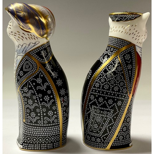 5018 - A pair of Royal Crown Derby paperweights, Diamond Jubilee Pearly King and Queen, to celebrate the Di... 