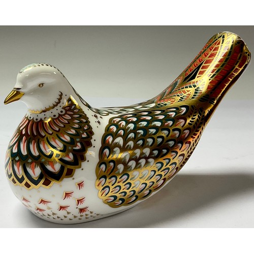 5028 - A Royal Crown Derby paperweight, Turtle Dove, gold stopper, boxed