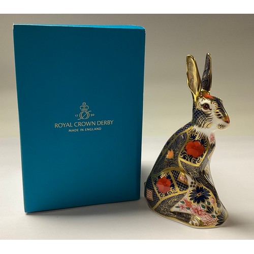 5039 - A Royal Crown Derby paperweight, Old Imari Solid Gold Band Hare, gold stopper, 16.5cm, printed mark ... 