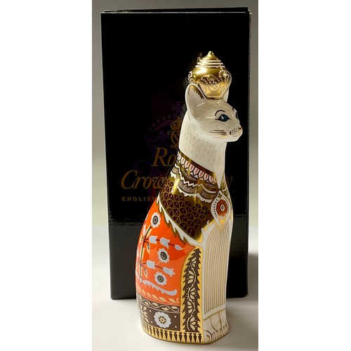 5053 - A Royal Crown Derby model, Royal Cats Siamese, 22cm, printed mark in red, boxed
