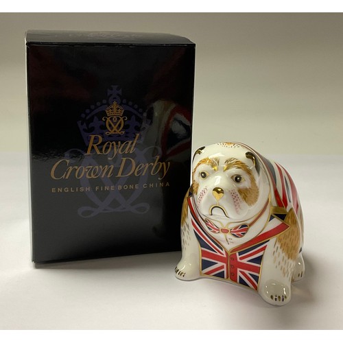 5062 - A Royal Crown Derby paperweight, The British Bulldog, gold stopper, 9cm, printed mark in red, boxed