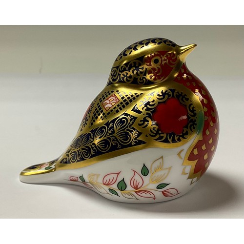 5063 - A Royal Crown Derby paperweight, Old Imari Solid Gold Band Robin, gold stopper, 7cm, printed mark in... 