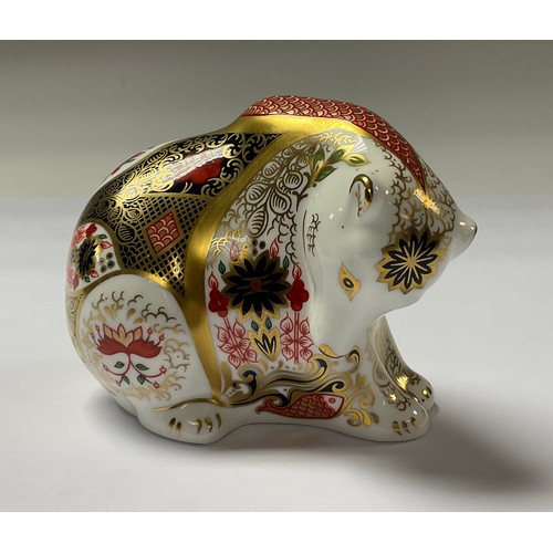 5079 - A Royal Crown Derby paperweight, Imari Rocky Mountain Bear, Govier's of Sidmouth exclusive signature... 