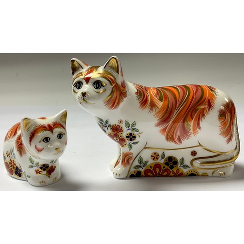 5086 - A pair of Royal Crown Derby Paperweights, Sugar Cat and Spice Kitten, Collector's Guild exclusives, ... 