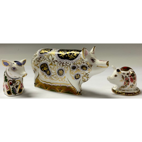 5103 - A Royal Crown Derby paperweight, Spotty Pig, limited edition 614/1,500, gold stopper, 16cm long, pri... 