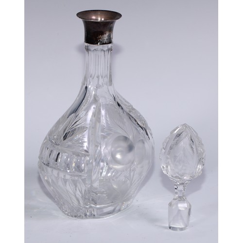 142 - A George V silver mounted decanter, cut and etched with ripe fruit, 31cm high, John Grinsell & Sons,... 