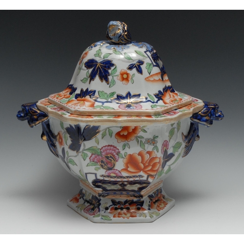 446 - A Mason Ironstone hexagonal jardiniere, typically decorated with stylised flowers and foliage, Chine... 