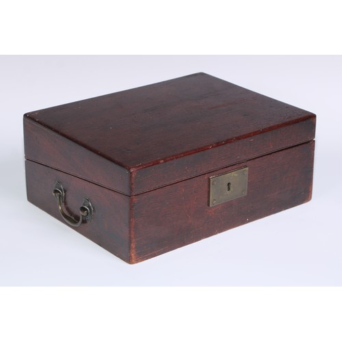 1252 - A George III mahogany travelling writing box, hinged cover enclosing a writing slope and stationery ... 