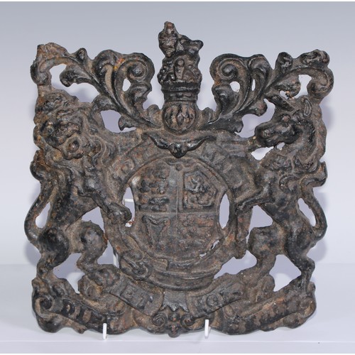 1208 - A Victorian cast iron doorstop, as Vice-Admiral Horatio Nelson, 1st Viscount Nelson, 1st Duke of Bro... 