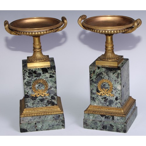 982 - A French Empire gilt bronze mounted green breccia marble mantel clock garniture, 8cm gilt dial inscr... 