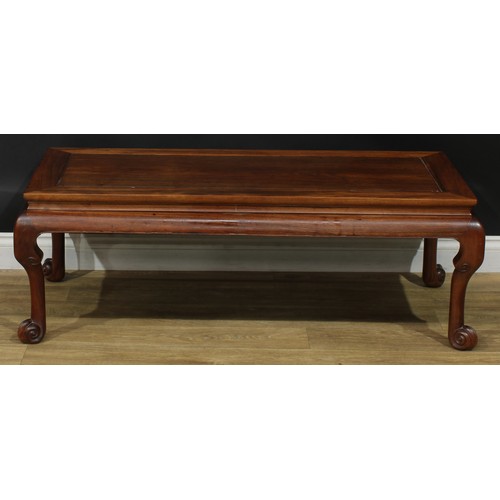 1046 - A Chinese hongmu waisted low tea or kang table, rectangular top, cabriole legs, scroll feet, 43cm hi... 