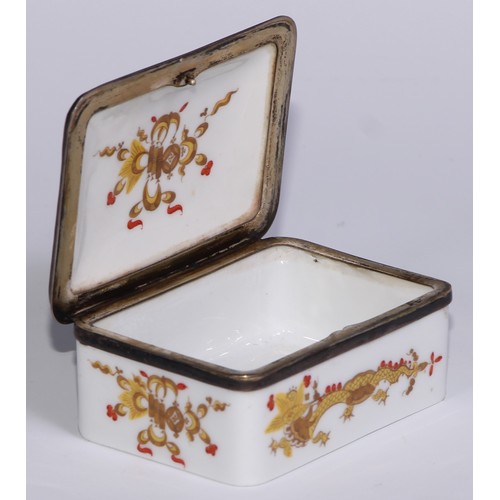 821 - A German silver coloured metal mounted porcelain rounded rectangular snuff box, painted in the Chine... 