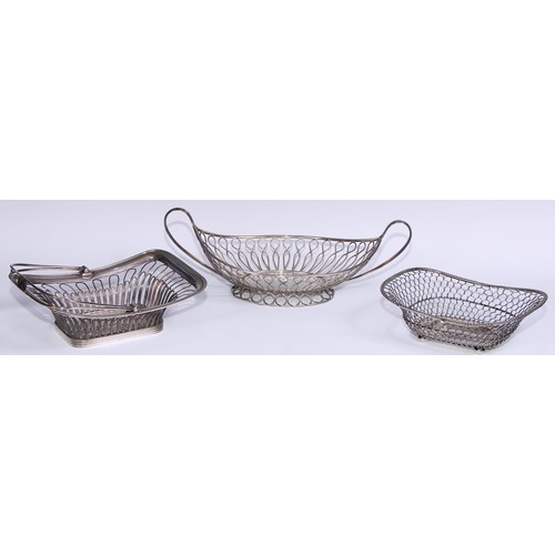 16 - A George III Old Sheffield Plate rope-twist wirework boat shaped cake basket, reeded borders and loo... 