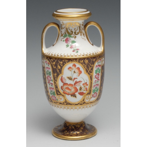 468 - A Wedgwood two handled ovoid vase,  painted in Imari palette, 17.5cm high, printed mark,  c. 1880