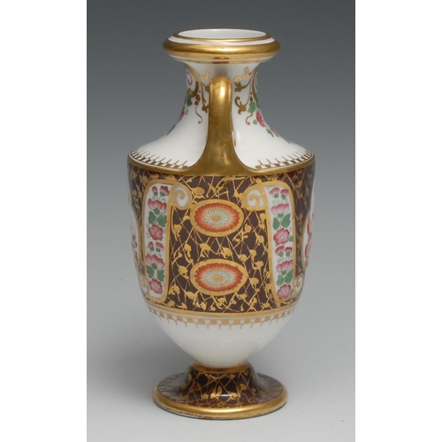 468 - A Wedgwood two handled ovoid vase,  painted in Imari palette, 17.5cm high, printed mark,  c. 1880